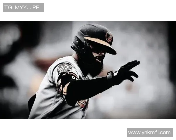 章彩足球引领新潮流助力青少年成长与团队精神的培养 章彩足球引领新潮流助力青少年成长与团队精神的培养